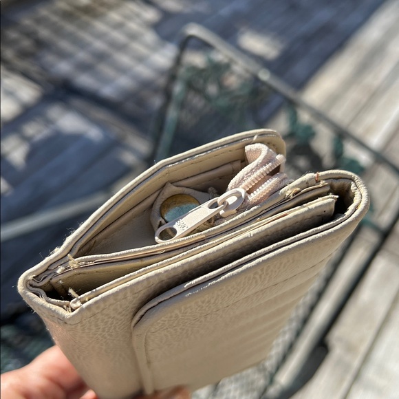 Wallet - Picture 5 of 6